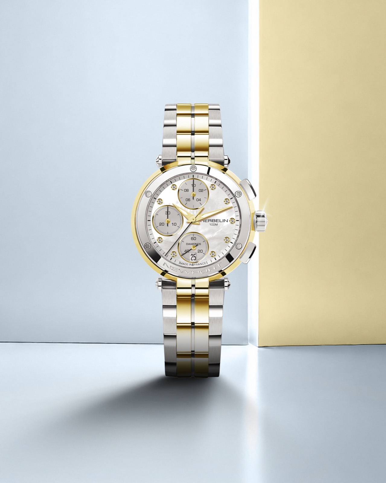 HERBELIN Newport Chronograph in Bicolor Gold mit Perlmuttzifferblatt