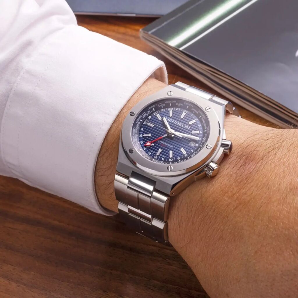 HERBELIN CAP CAMARAT GMT AUTOMATIC 1445/B15 – am Handgelenk