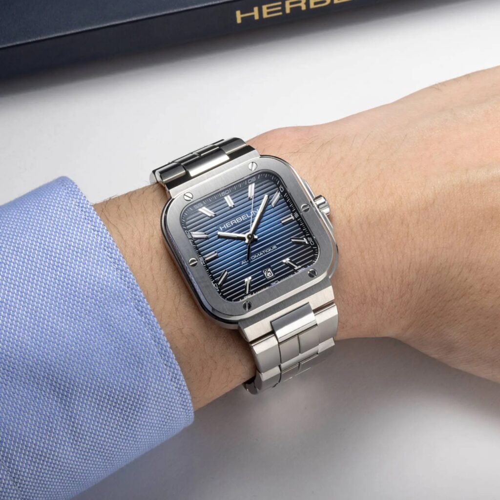 HERBELIN CAP CAMARAT SQUARE AUTOMATIC 1646B15 – am Handgelenk