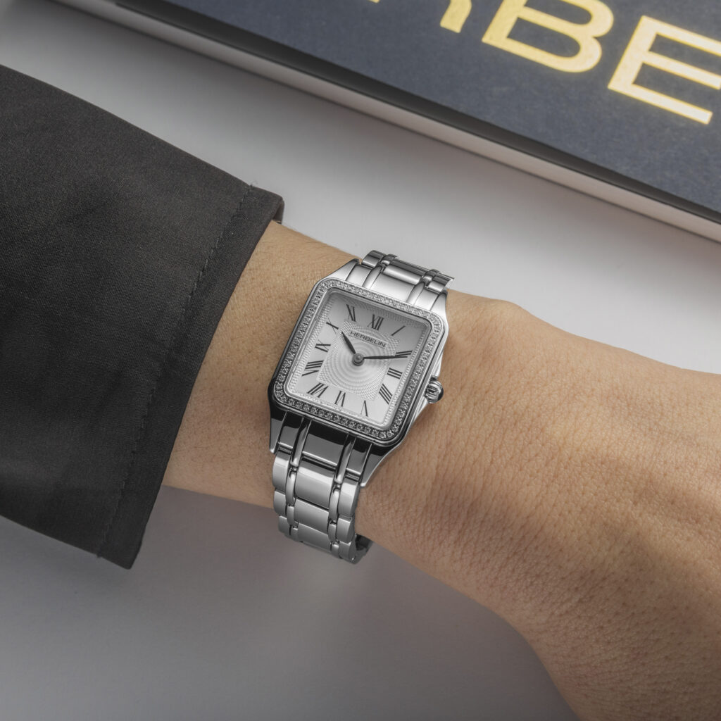 LUNA Diamanten Metallband 17457B62Y01 – am Handgelenk getragen