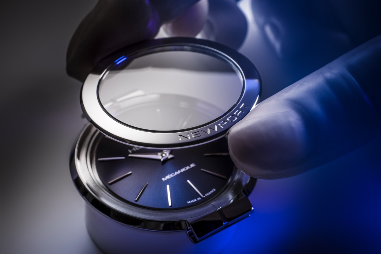 Qualit&auml;tskontrolle einer HERBELIN Uhr unter der Lupe
