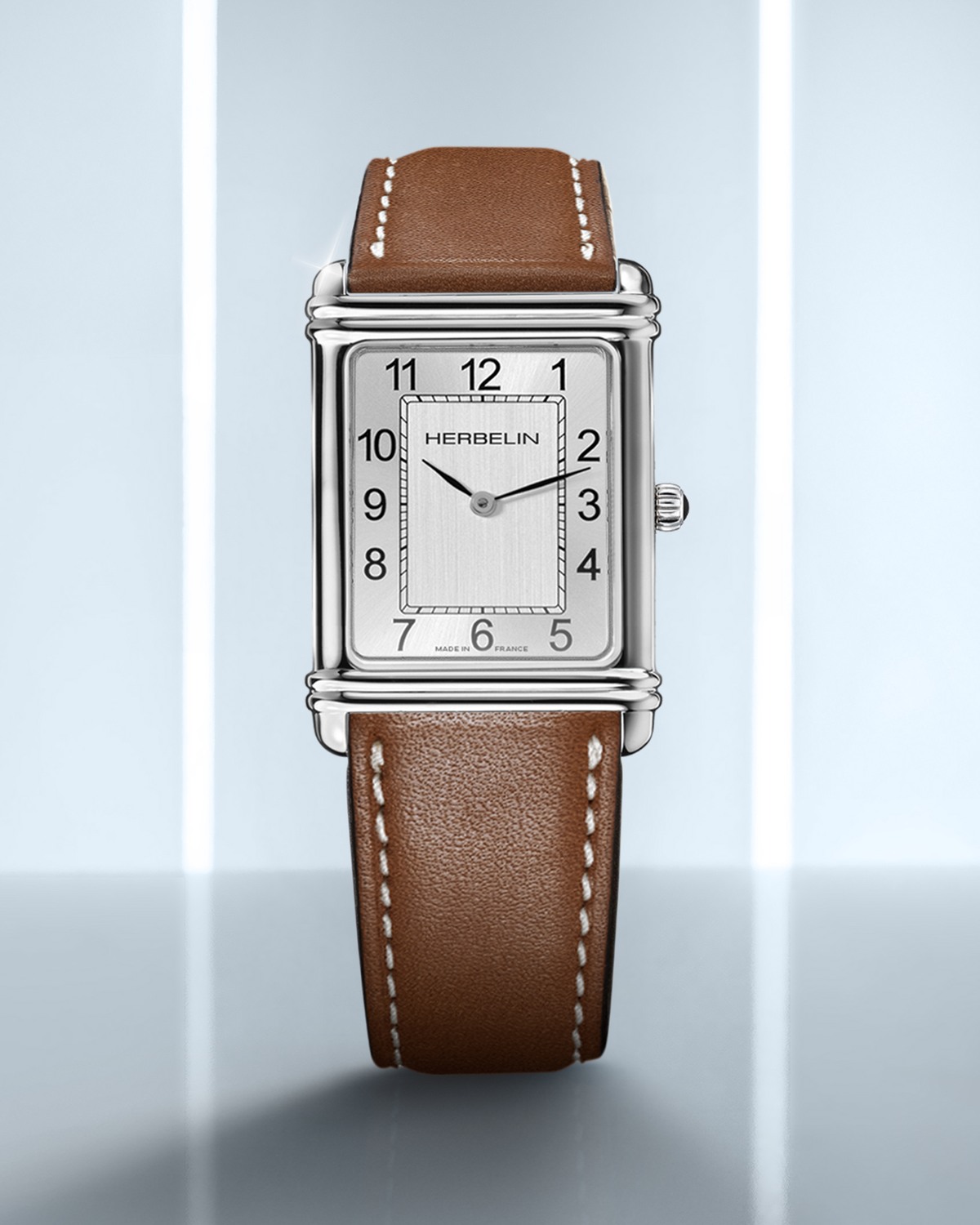 HERBELIN Art Déco 17468AP22GD mit rechteckigem Edelstahlgehäuse und braunem Lederband