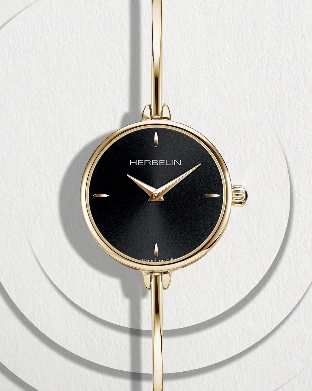 HERBELIN Fil 17206BP14 mit rundem schwarzem Zifferblatt und gelbgoldfarbenem Spangenarmband
